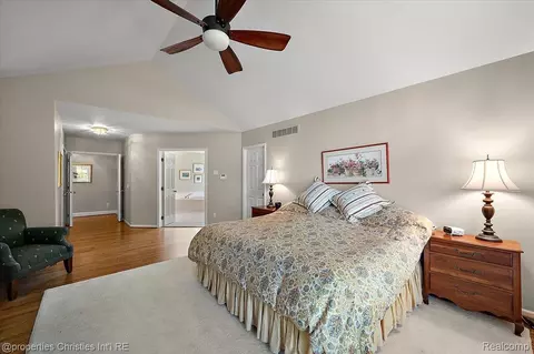 Bedroom - 3021 E Ridge Ct, Bloomfield Hills, MI 48302 photo 1 of 6