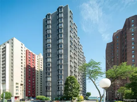8200 E Jefferson Ave #1703, Detroit, MI 48214