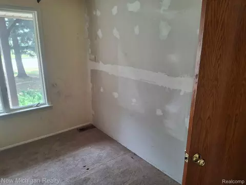 Bedroom - 2433 Willow St, Deckerville, MI 48427 photo 9 of 9