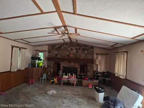 Living - 2433 Willow St, Deckerville, MI 48427 photo 1 of 3