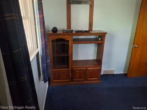 Bedroom - 2433 Willow St, Deckerville, MI 48427 photo 6 of 9