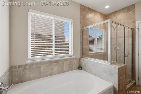 Bath - 48327 Long Leaf Dr, Macomb, MI 48044 photo 3 of 4