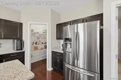 Kitchen - 48327 Long Leaf Dr, Macomb, MI 48044 photo 5 of 5