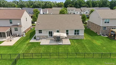 View/Area - 48327 Long Leaf Dr, Macomb, MI 48044 photo 1 of 6