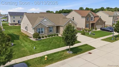 View/Area - 48327 Long Leaf Dr, Macomb, MI 48044 photo 5 of 6