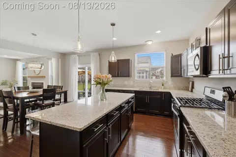 Kitchen - 48327 Long Leaf Dr, Macomb, MI 48044 photo 3 of 5