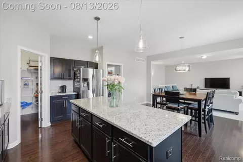 Kitchen - 48327 Long Leaf Dr, Macomb, MI 48044 photo 4 of 5