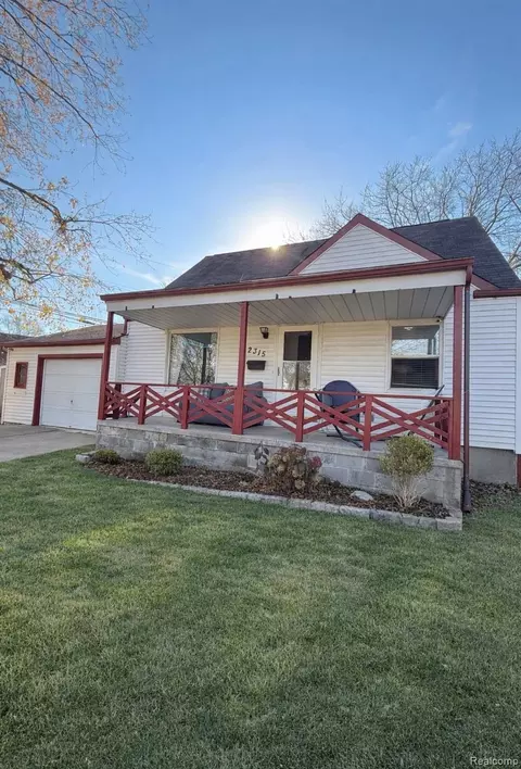 2315 Hartwick Hwy, Lincoln Park, MI 48146