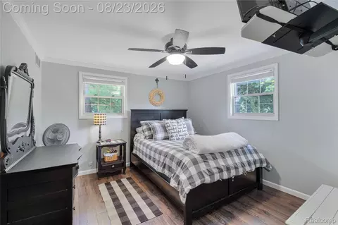 Bedroom - 605 Autumn Dr, Flushing, MI 48433 photo 3 of 4