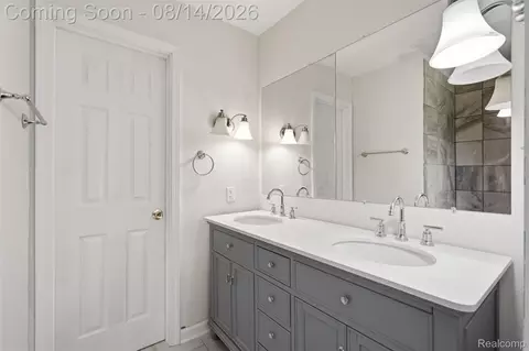 Bath - 6640 Lemon Rd, Bancroft, MI 48414 photo 2 of 3