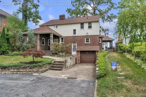 4796 Lakeshore Rd, Fort Gratiot, MI 48059