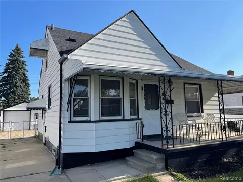 940 Saint Johns Blvd, Lincoln Park, MI 48146