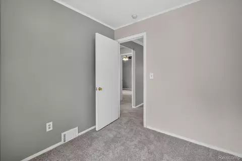 Bedroom - 35259 Currier St, Wayne, MI 48184 photo 3 of 7