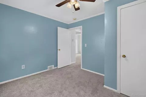 Bedroom - 35259 Currier St, Wayne, MI 48184 photo 6 of 7