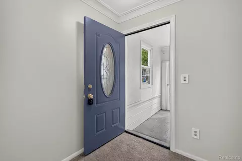 Entry Way - 35259 Currier St, Wayne, MI 48184 photo 1 of 2
