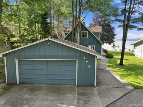 170 Flagpoint Ave, Gerrish, MI 48653