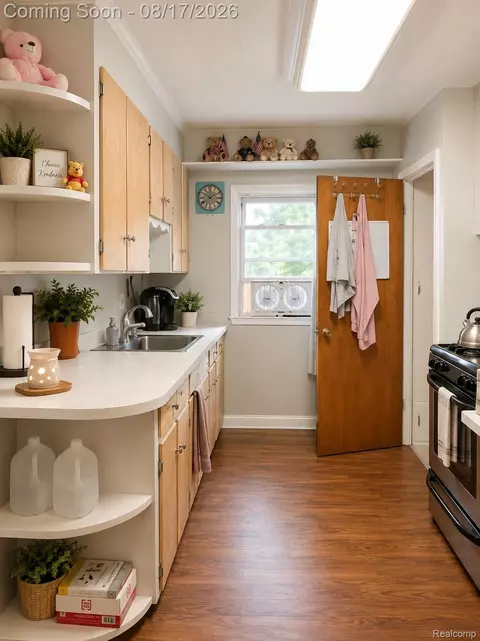 Kitchen - 1021 Hapeman St, Lansing, MI 48915 photo 1 of 1