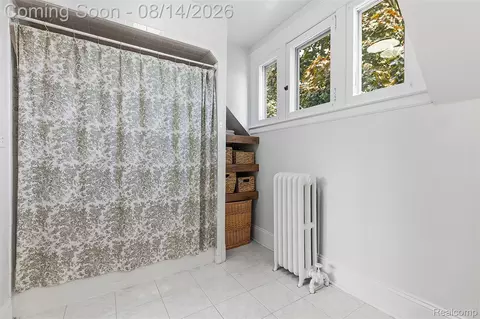 Bath - 503 Trumbull St, St. Clair, MI 48079 photo 1 of 2