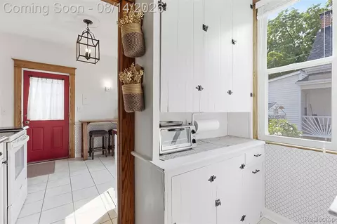 Kitchen - 503 Trumbull St, St. Clair, MI 48079 photo 4 of 4