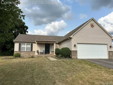 8074 Bradbury Ln, Mundy, MI 48439