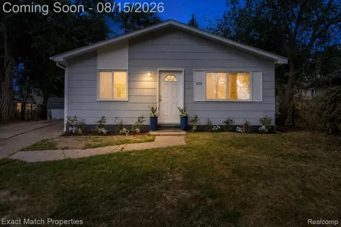 828 Sarasota Ave, Pontiac, MI 48340