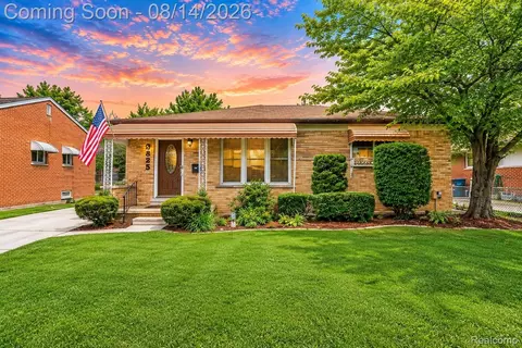 8435 Francine St, Warren, MI 48093