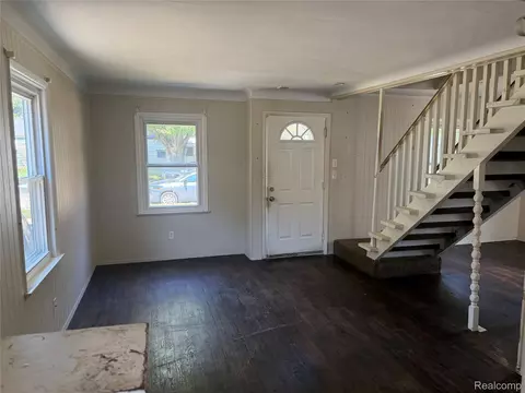 Living - 2337 Corbin St, Melvindale, MI 48122 photo 1 of 2