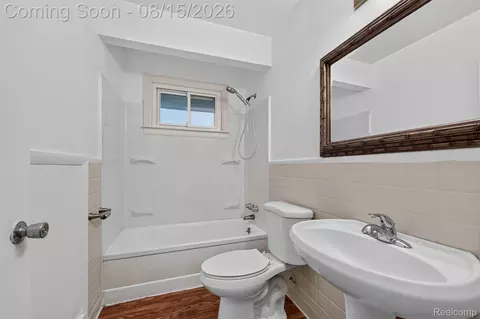 Bath - 5036 Harrison St, Wayne, MI 48184 photo 1 of 2