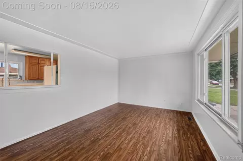 Living - 5036 Harrison St, Wayne, MI 48184 photo 1 of 5