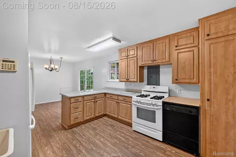 Kitchen - 5036 Harrison St, Wayne, MI 48184 photo 1 of 2