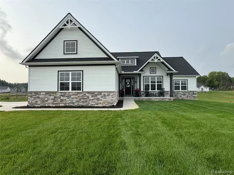 12427 Janes Lndg, Green Oak, MI 48178