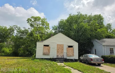 19384 Dresden St, Detroit, MI 48205
