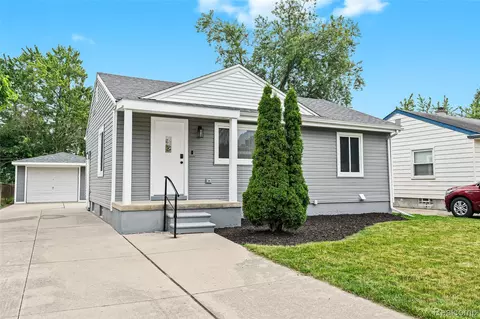 28459 Rosslyn Ave, Garden City, MI 48135