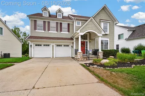 620 Market St, Oxford, MI 48371