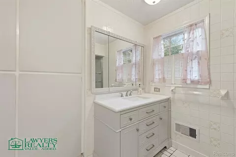 Bath - 9180 Stone Rd, Clay, MI 48001 photo 1 of 5