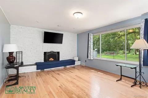 Living - 9180 Stone Rd, Clay, MI 48001 photo 4 of 5