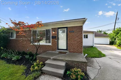 29100 Fourner Ave, Madison Heights, MI 48071