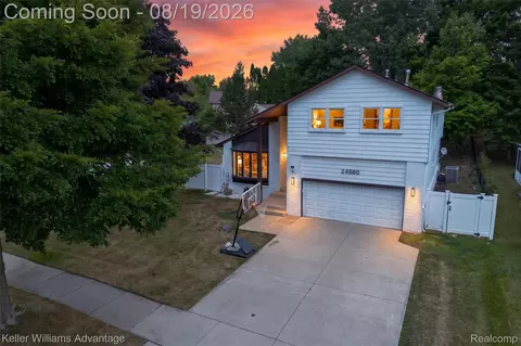 24560 Knollwood St, Novi, MI 48375