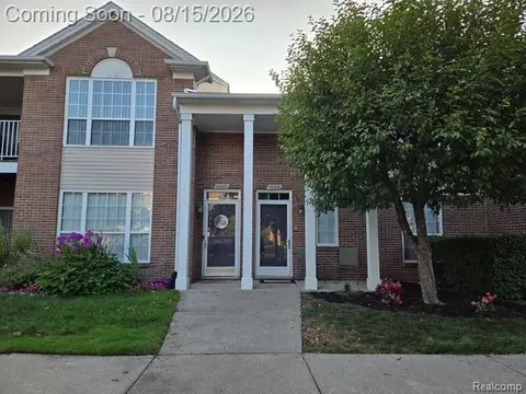 Exterior - 45565 Heather Ridge Dr, Macomb, MI 48044 photo 4 of 6