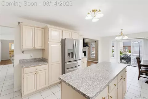 Kitchen - 48353 Jefferson Dr, Macomb, MI 48044 photo 5 of 5