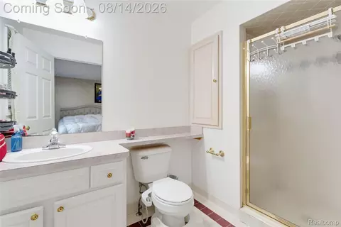 Bath - 48353 Jefferson Dr, Macomb, MI 48044 photo 4 of 4