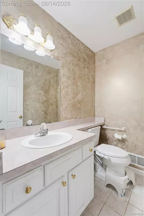 Bath - 48353 Jefferson Dr, Macomb, MI 48044 photo 1 of 4