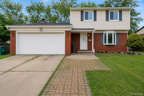 654 Manchester St, Madison Heights, MI 48071