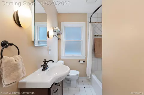 Bath - 5148 Ternes St, Dearborn, MI 48126 photo 1 of 2