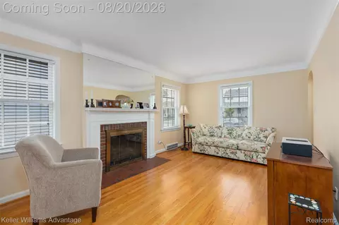 Living - 5148 Ternes St, Dearborn, MI 48126 photo 1 of 3