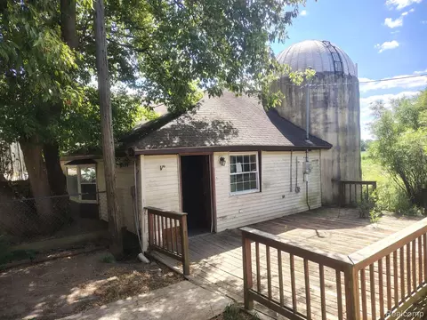 Exterior - 9436 E Bennington Rd, Durand, MI 48429 photo 2 of 3