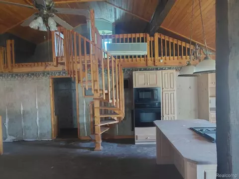 Entry Way - 9436 E Bennington Rd, Durand, MI 48429 photo 1 of 5