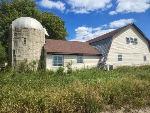 9436 E Bennington Rd, Durand, MI 48429