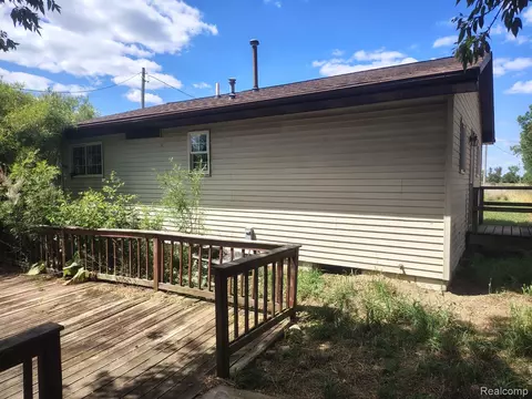 Exterior - 9436 E Bennington Rd, Durand, MI 48429 photo 3 of 3