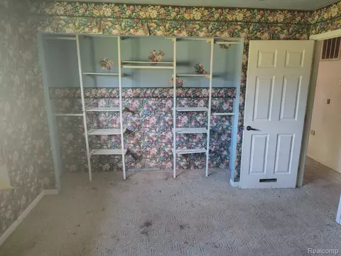 Bedroom - 9436 E Bennington Rd, Durand, MI 48429 photo 1 of 3